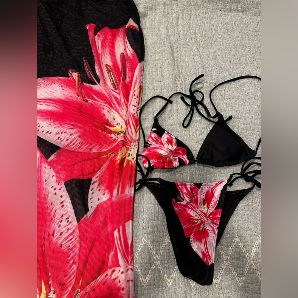 Black Pink Lily Bikini Set with Matching Cover Up